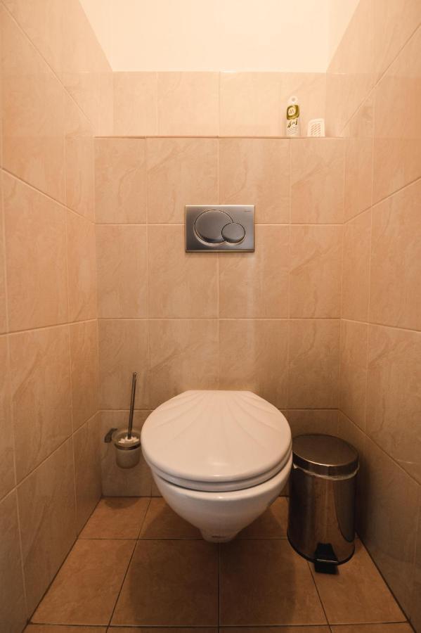 Motel ARD Sarovce Buitenkant foto
