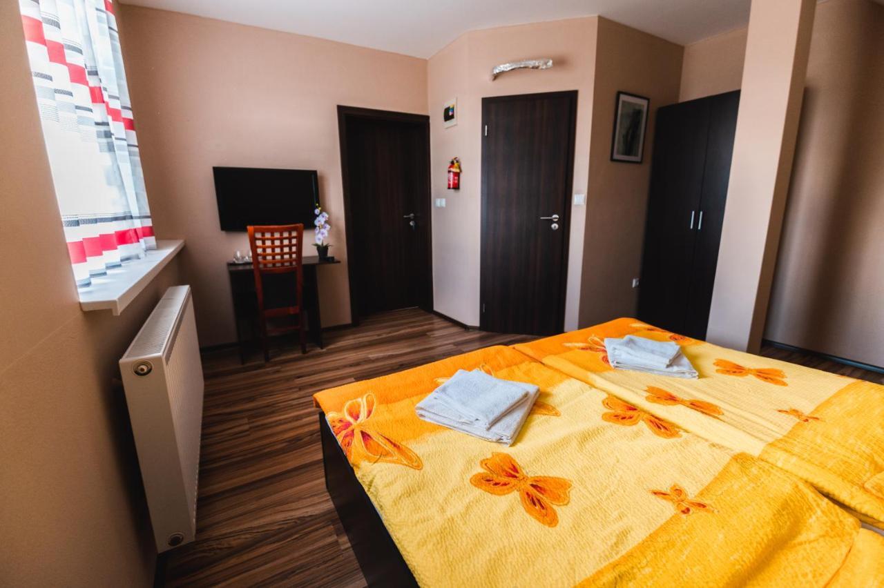 Motel ARD Sarovce Buitenkant foto