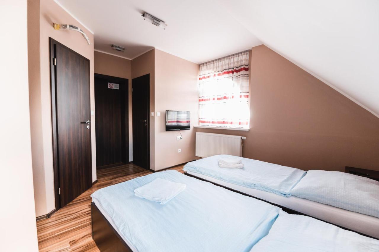 Motel ARD Sarovce Buitenkant foto
